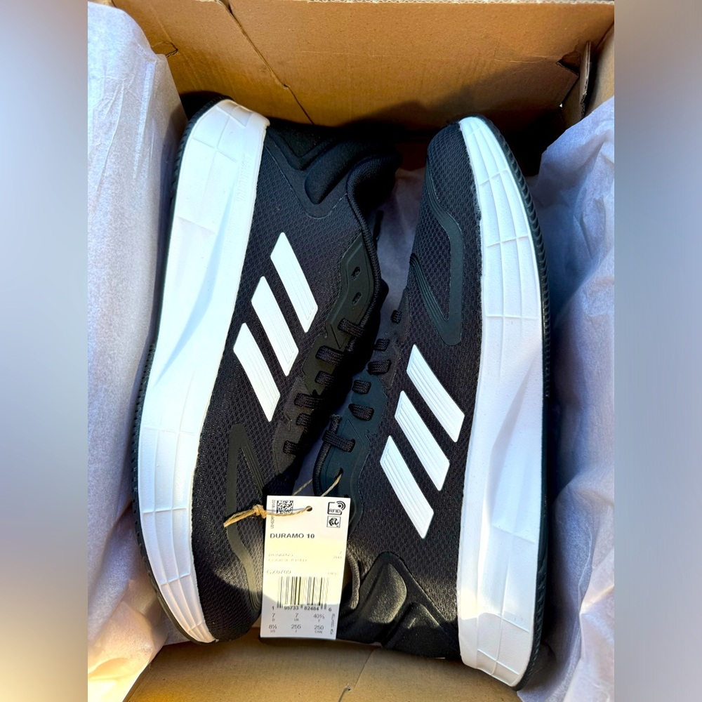 NWT adidas women’s Duramo SL 2.0 running shoes. Size 8.5